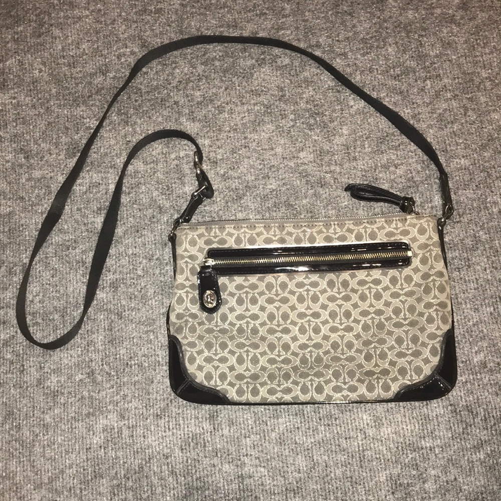 Super cute coach crossbody purse!